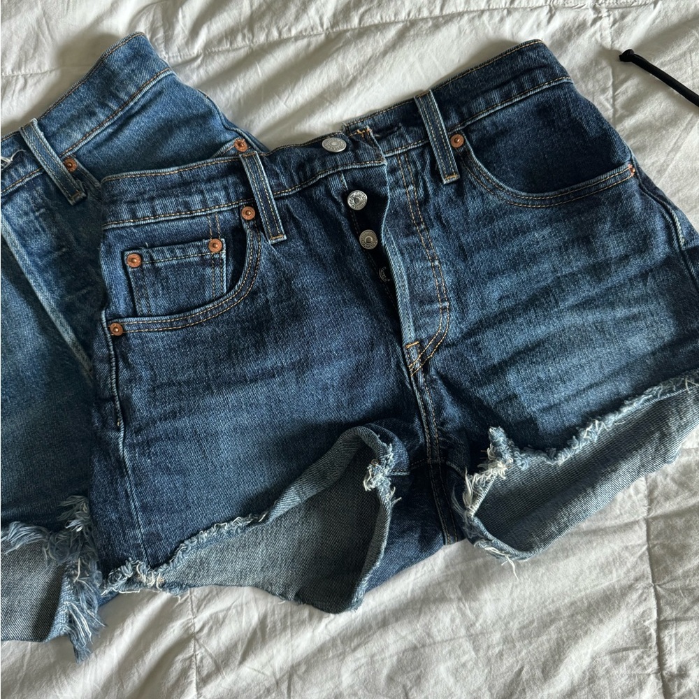 Levi 501 Shorts 25